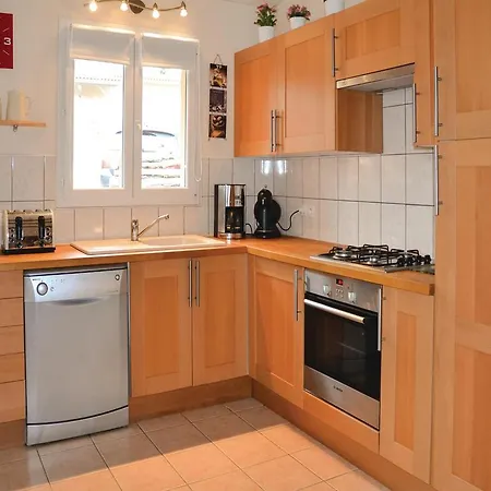 Holiday home Three-bedroom Holiday In